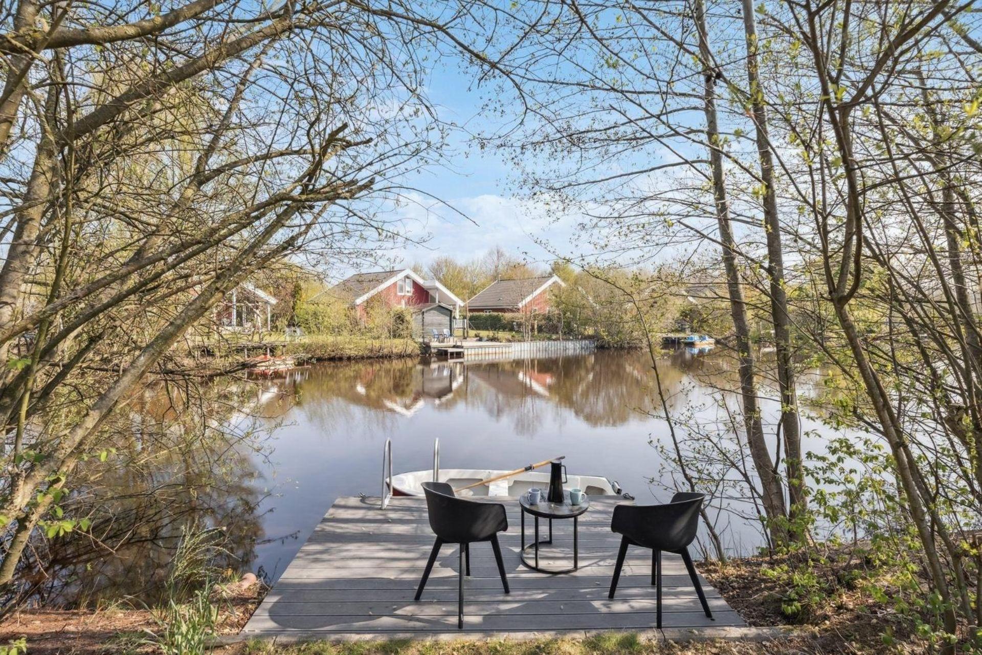 Ferienhaus Am Kleinen See Mit Steg, Garten Und Terrasse Twist Exteriör bild